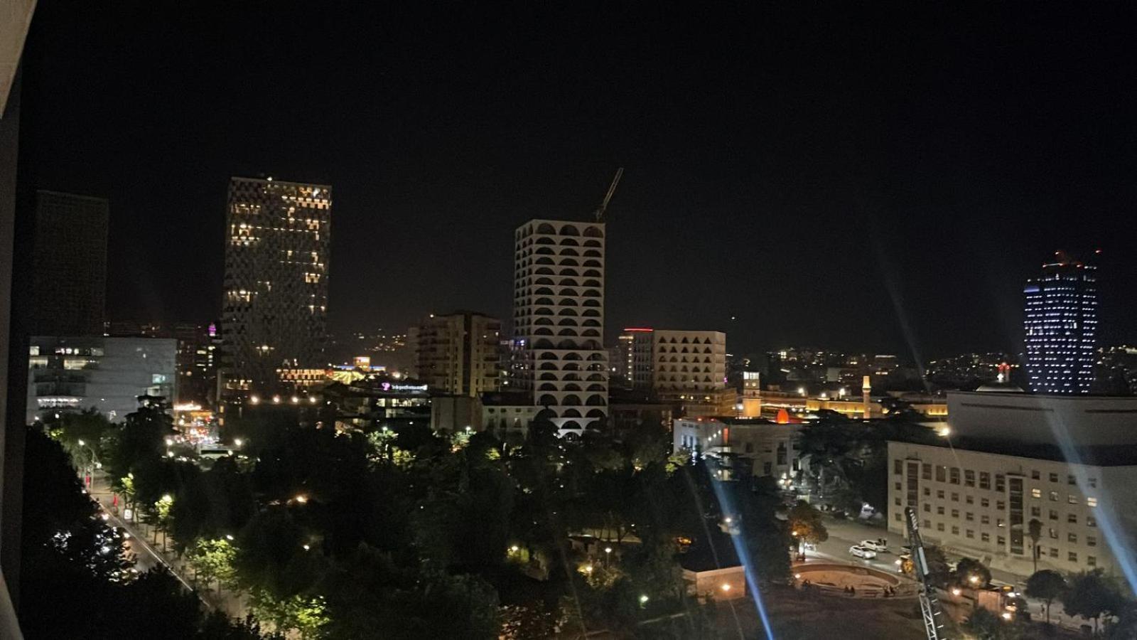 Free Parking Skanderbeg Square - Spacious Central Apartment Tirana Exterior photo