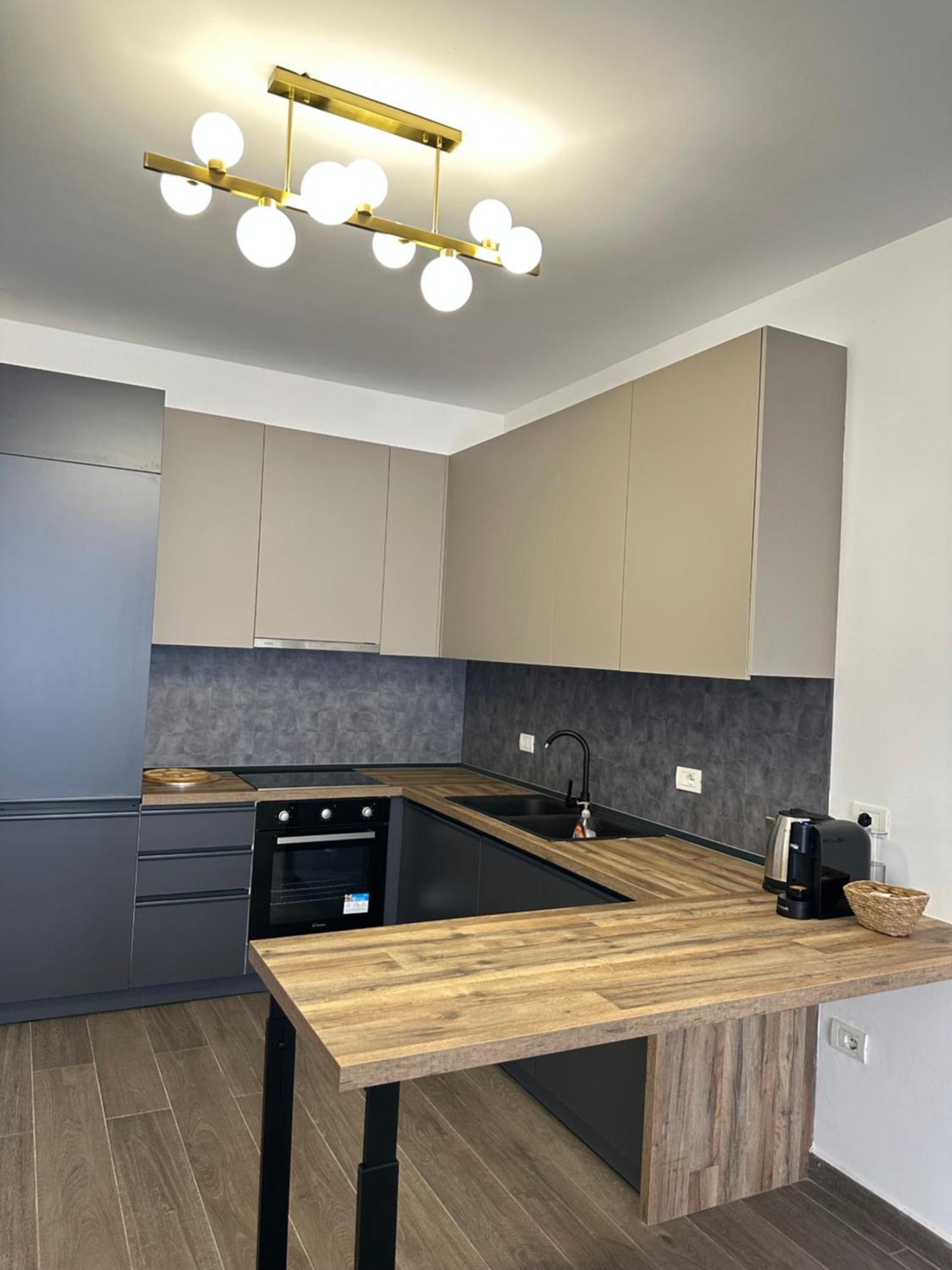 Free Parking Skanderbeg Square - Spacious Central Apartment Tirana Exterior photo
